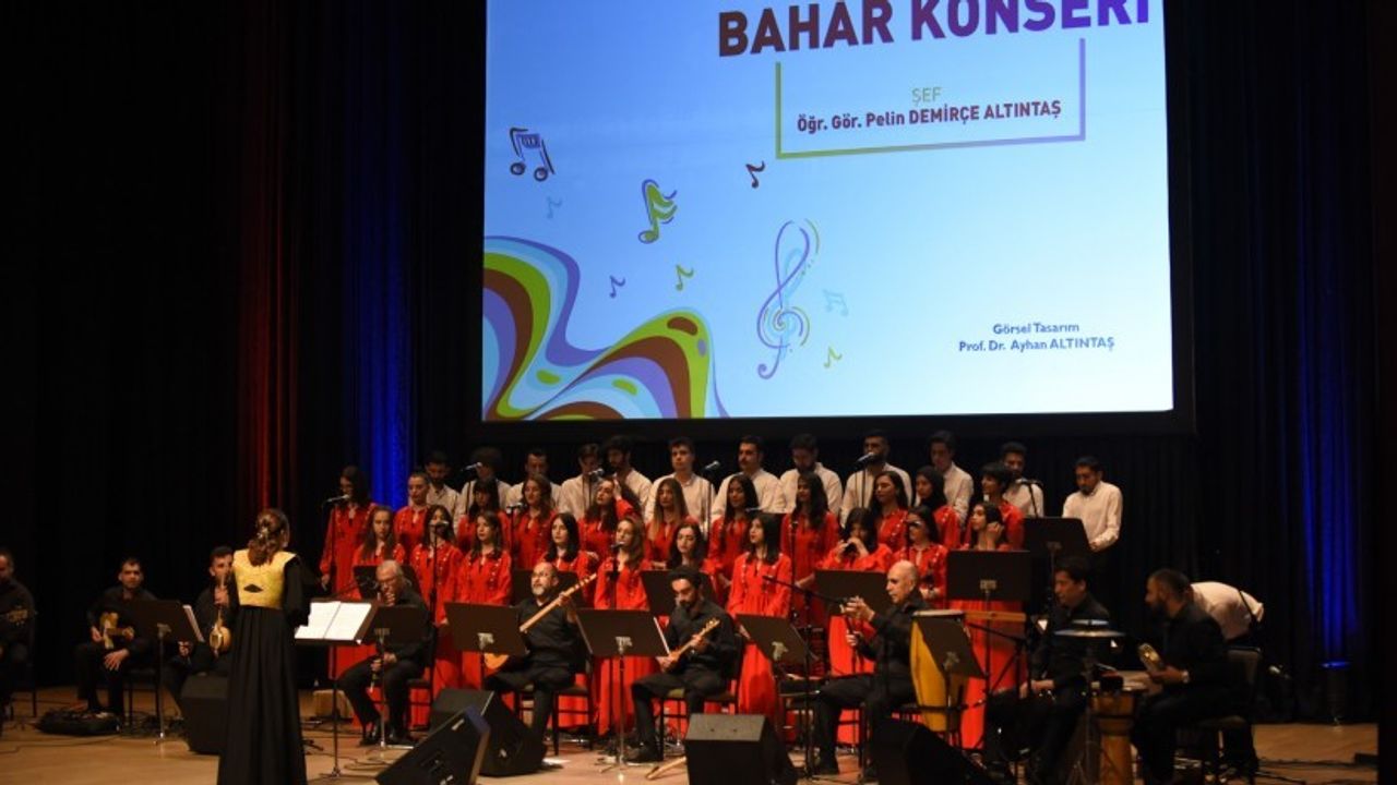 Anadolu Üniversitesi’nde öğrencilerin bahar konseri