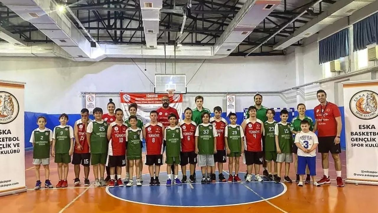 Down Sendromlular Basketbol Milli Takımı Eska Spor ile karşılaştı