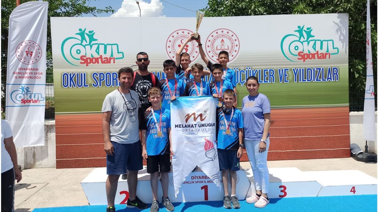 Melahat Ünügür Ortaokulu Türkiye Şampiyonu