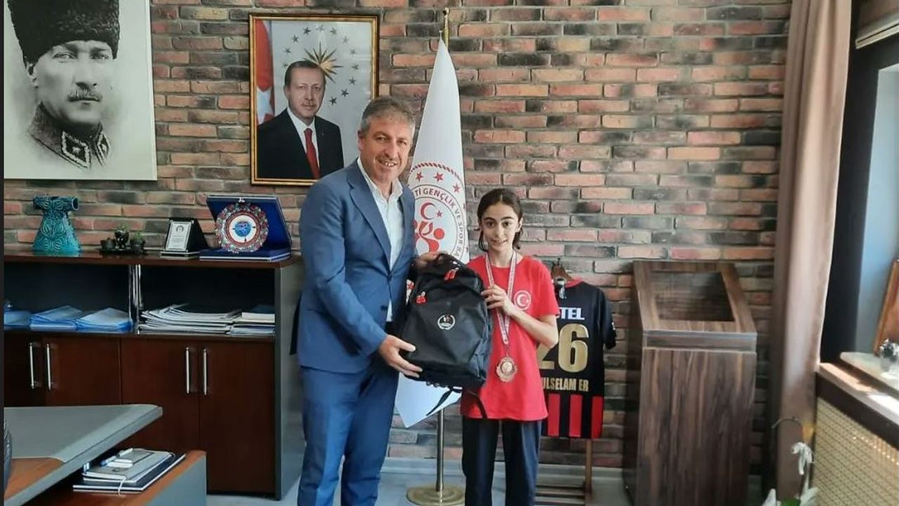İrem İşel Taekwondo Türkiye Üçüncüsü