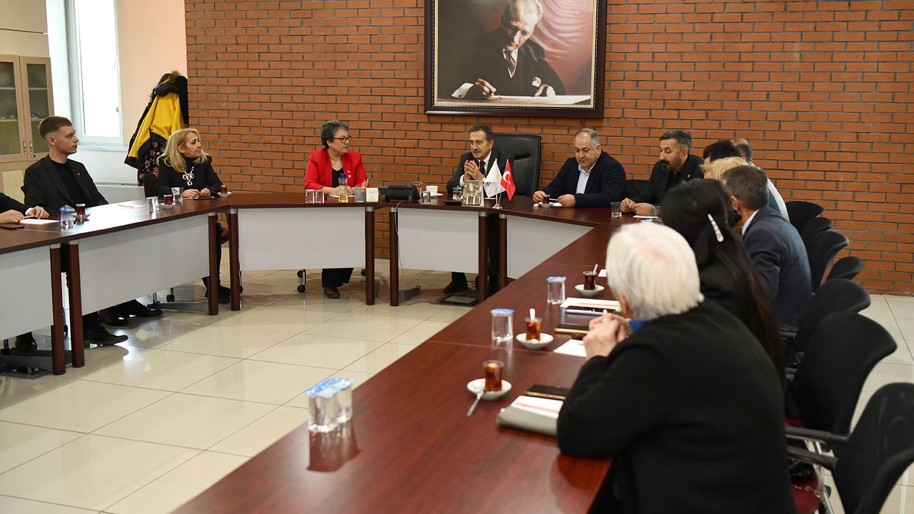 CHP Tepebaşı’ndan Başkan Ataç’a Ziyaret