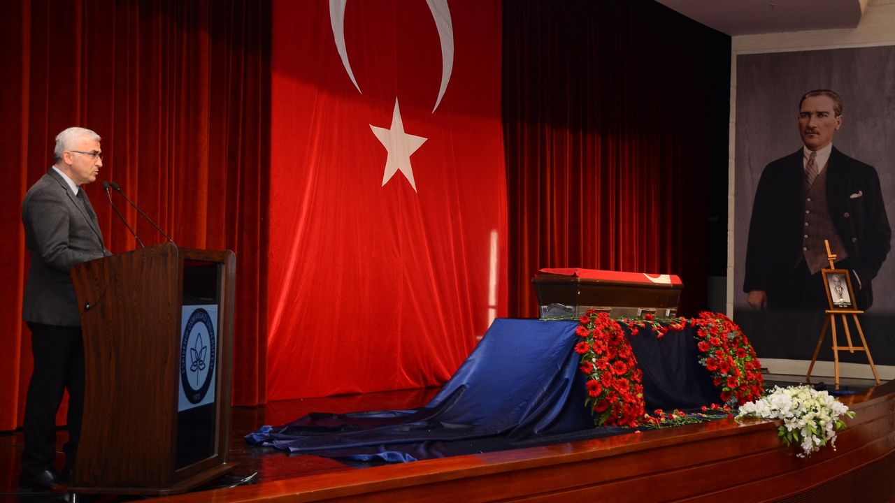 Prof. Dr. Necat A. Akgün'ü törenle ebediyete uğurladı