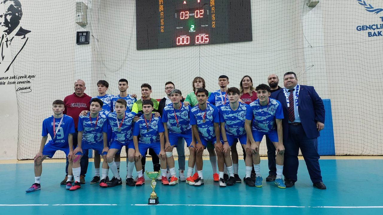 Futsalda Muzaffer Çil Anadolu Şampiyon