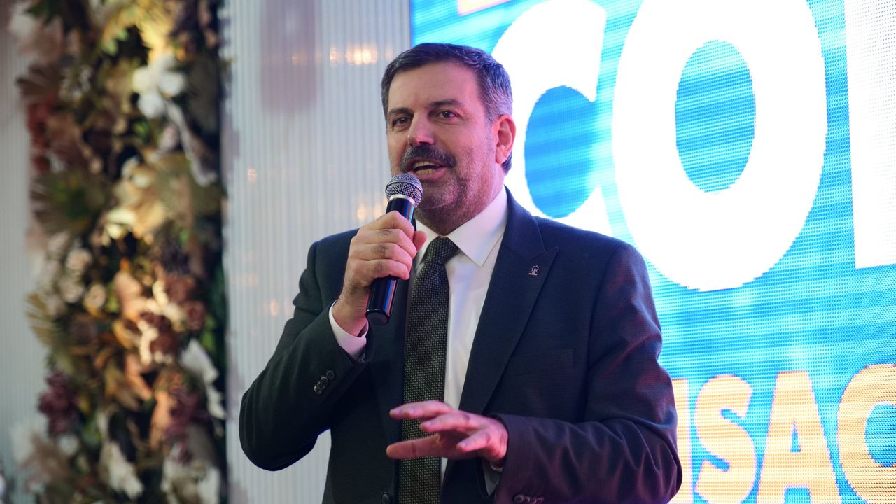 AK Parti'de Süleyman Reyhan Görevden Alındı