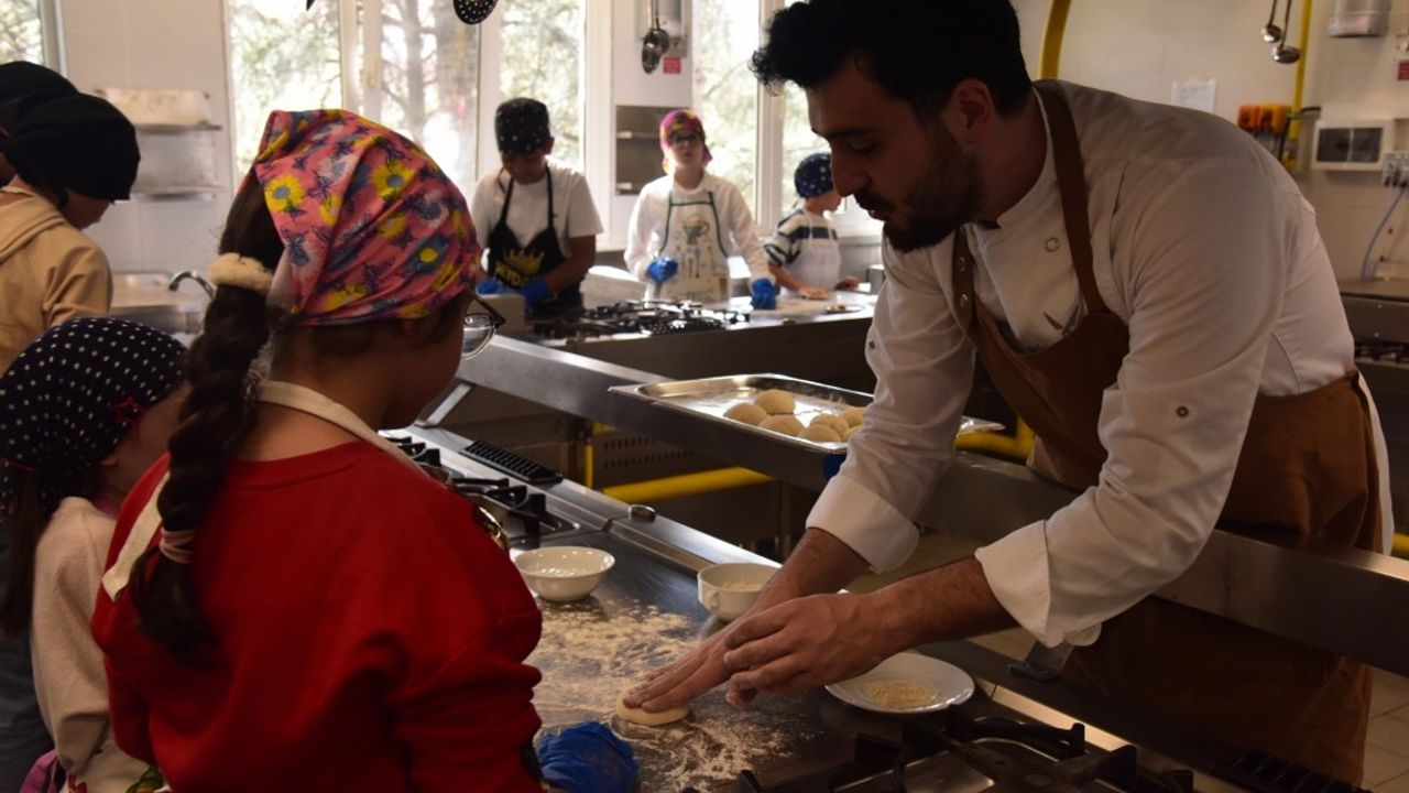 Çocuklar Dünya mutfaklarında lezzetli bir yolculuğa çıktı