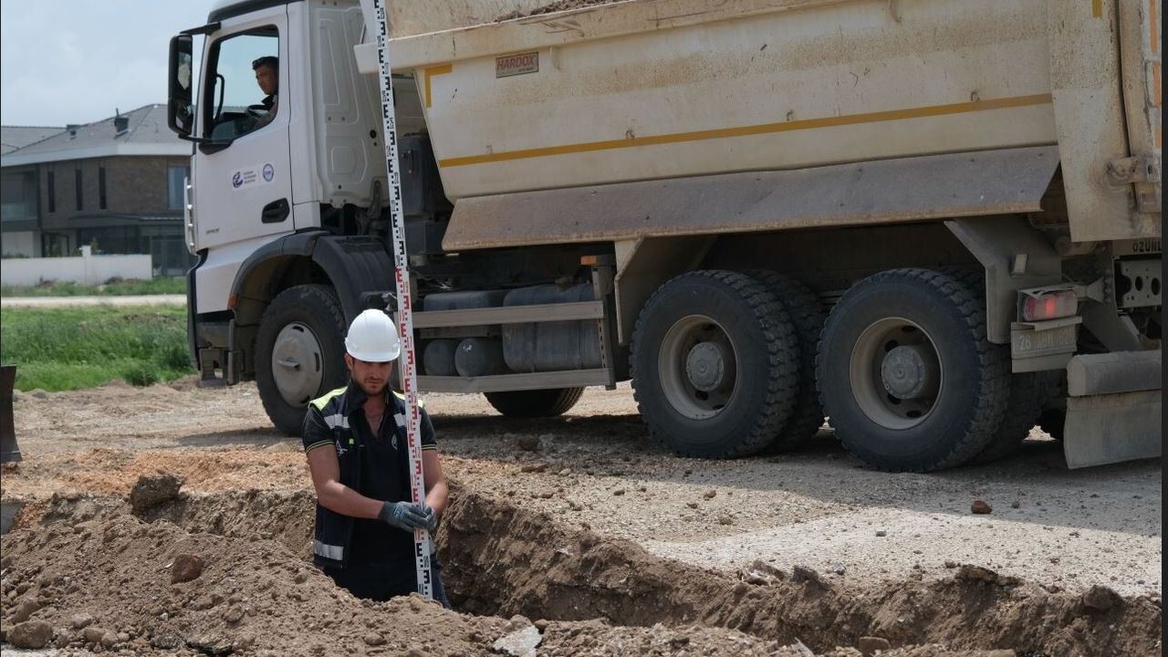 Günhan Sokak’ta Yağmur Suyu Altyapısı Güçlendirildi