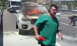 Seyir halindeki otomobil alev alev yandı