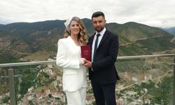 240 metre yükseklikte  nikah
