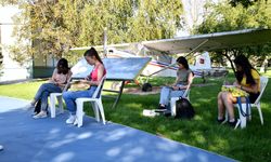 Gençler Vecihi Hürkuş Parkı’nı resmetti