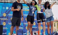 Özlem Sakarya İzmir'de 1'nci oldu