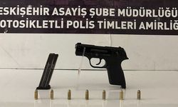 2 ruhsatsız tabanca ele geçirildi
