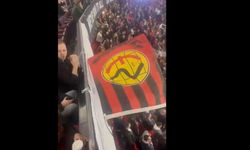 Manchester Derbisinde Eskişehirspor Bayrağı