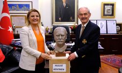 İzmit Belediye Başkanı Hürriyet’ten Başkan Büyükerşen’e Teşekkür Ziyareti