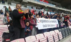 Öğrencilerine Eskişehirspor Sevgisi Aşılıyor