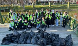 Özkan Alp Gönüllüleri Çöp Topladı