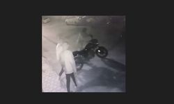 Maskeli şahıslar park halindeki motosikleti çaldı