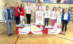 Eskişehir'de Şampiyon Öğrencilerin Antrenörü "Arzu Kabal"