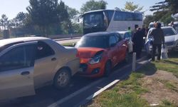 9 aracın karıştığı zincirleme trafik kazası: 1 yaralı