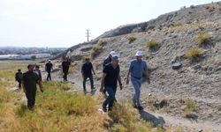 Rektör Erdal Şarhöyük kazı alanını ziyaret etti
