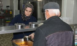 Emek'te ücretsiz yemeğe vatandaştan yoğun talep