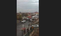 Köprüdeki kaza trafiğin tıkanmasına yol açtı