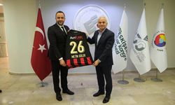 ETO Başkanı Güler’den Eskişehirspor’un Bayrak Kampanyasına Destek