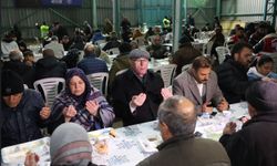 Başkan Kurt Gündoğdu Mahallesi’nde iftarda vatandaşlarla buluştu