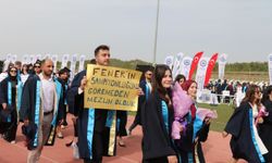 ESOGÜ Mezuniyet Töreninde Fenerbahçe'ye 'Şampiyonluk' Göndermesi