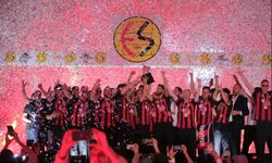 Es Es'ten Görkemli Şampiyonluk Kutlaması