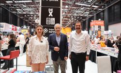 Başkan Ünlüce’den Kitap Fuarına Ziyaret