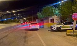 Kaçmaya çalışan aracın çarptığı polis yaralandı