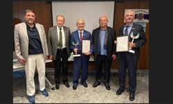 Yılmaz Büyükerşen’e Onursal Üyelik Ödülü