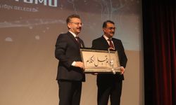 Eskişehir Geleceğin Sesi Sempozyumu'nda Yapay Zeka Teknolojisi Değerlendirildi