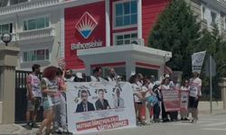 Eskişehir Bahçeşehir Koleji Önünde Eylem Yaptılar