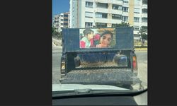 Kamyonetinin arkasına katledilen Narin'in fotoğrafını yapıştırdı