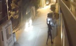 Bekçiden kaçarken internet panosuna çarptı
