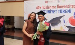 Kıbrıs gazileri 72 yaşında üniversiteyi bitirip kep attı