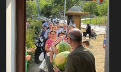 Fiyatlara kızdılar 50 ton bedava karpuz dağıttılar
