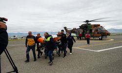 Düşen uçakta ağır yaralanan kadın yolcu helikopter ile Erzurum'a getirildi