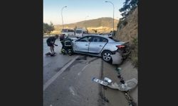 Kaza yapan araca başka bir araç çarptı: 2 yaralı