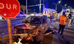 Ankara'da ters yöne giren otomobil motosiklete çarptı: 2 yaralı