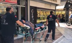 Giyim mağazası önünde aniden bayıldı hastaneye kaldırıldı