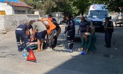 Otomobille çarpışan motosikletli kurye yaralandı
