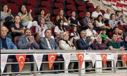 Bakan Yardımcısı Yenigün Eskişehir'de voleybol şampiyonası açılışına katıldı