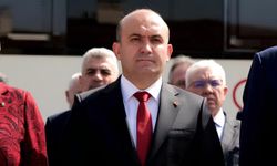 “Eskişehir’in ana gündemi zabıtaların bisiklet sürmesi değil kentsel dönüşüm olmalıdır”