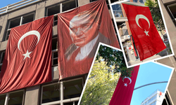 Eskişehir'in dört bir yanı Türk bayraklarıyla donatıldı