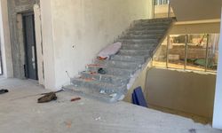 İnşaat merdivenlerinden yuvarlanan işçi yaralandı