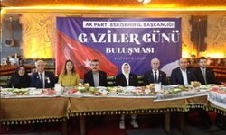 Bakan Tekin Eskişehir'de Gazilerle Buluştu