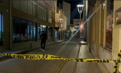 "Yan baktın" diyerek kuryeyi bıçaklayıp kaçtılar