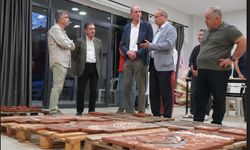 Başkan Ataç Ve Özaydemir Fırından Çıkan Eserleri İnceledi
